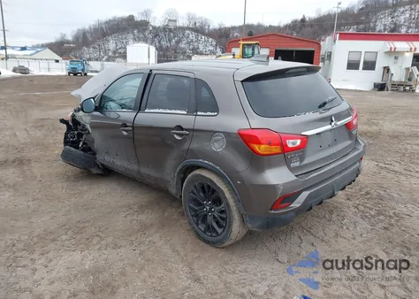 2018 Mitsubishi Outlander Sport 2.0 Le z USA, uszkodzony, nr VIN JA4AR3AU0JZ028014